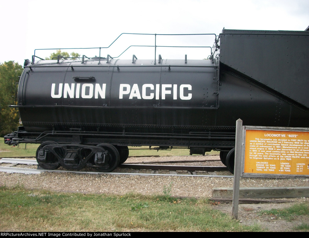 UP 6072, engineer's side of tender